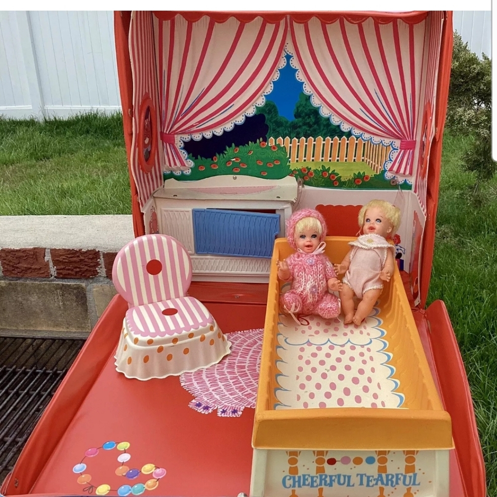 Mattel Cheerful and Tearful nursery/carrying case playset with two dolls bed. - Picture 2 of 16